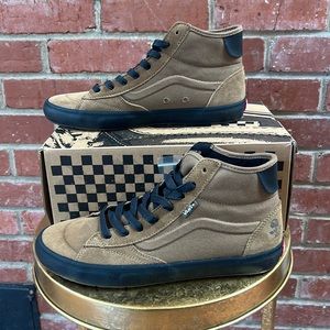 Vans “The Lizzie” Brown
